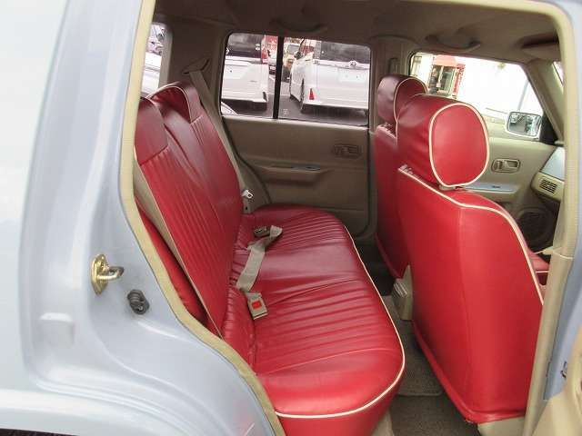 NISSAN RASHEEN 1998 Image 31