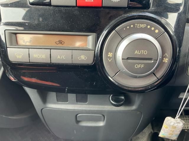 DAIHATSU TANTO CUSTOM 2010 Image 31