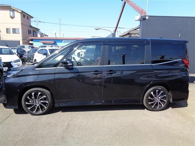 TOYOTA NOAH HYBRID 2025 Image 31