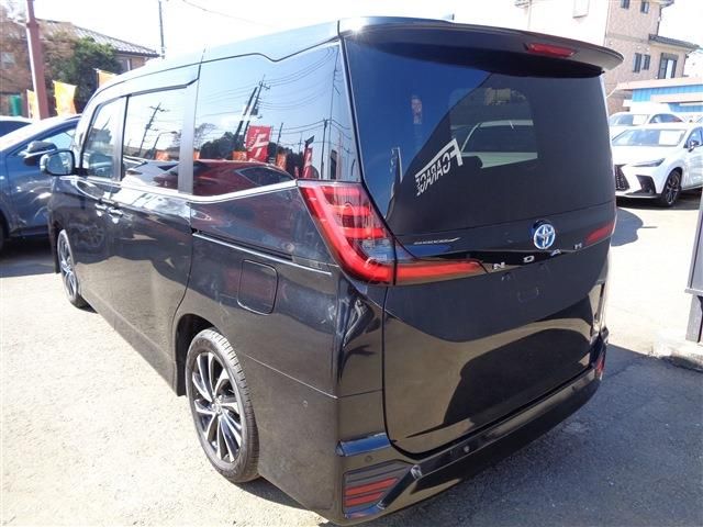 TOYOTA NOAH HYBRID 2025 Image 31