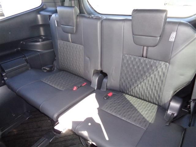 TOYOTA NOAH HYBRID 2025 Image 31