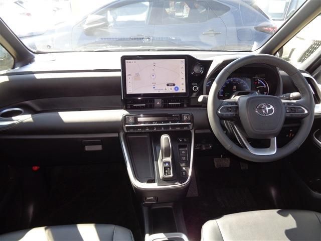 TOYOTA NOAH HYBRID 2025 Image 31