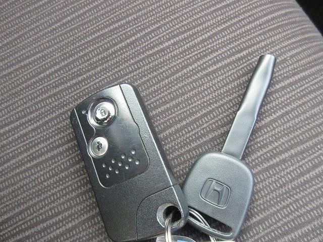 HONDA FIT HYBRID 2013 Image 31