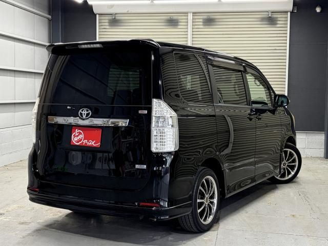 TOYOTA NOAH 2008 Image 31