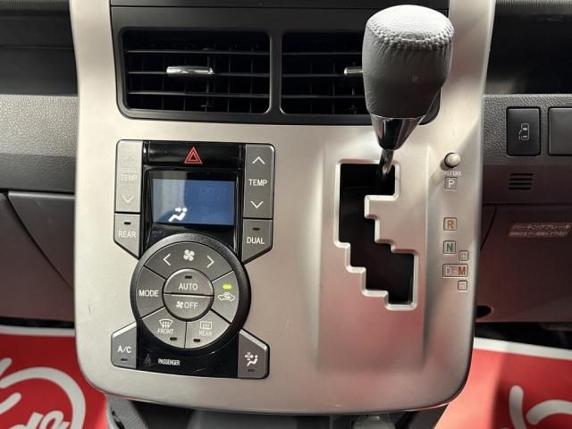 TOYOTA NOAH 2008 Image 31