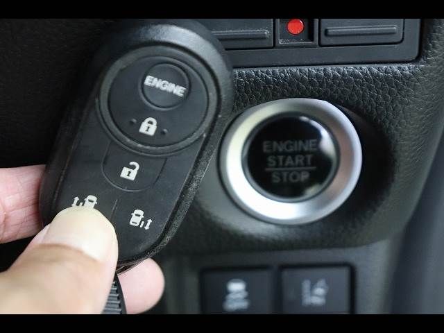 HONDA N BOX CUSTOM 2020 Image 31