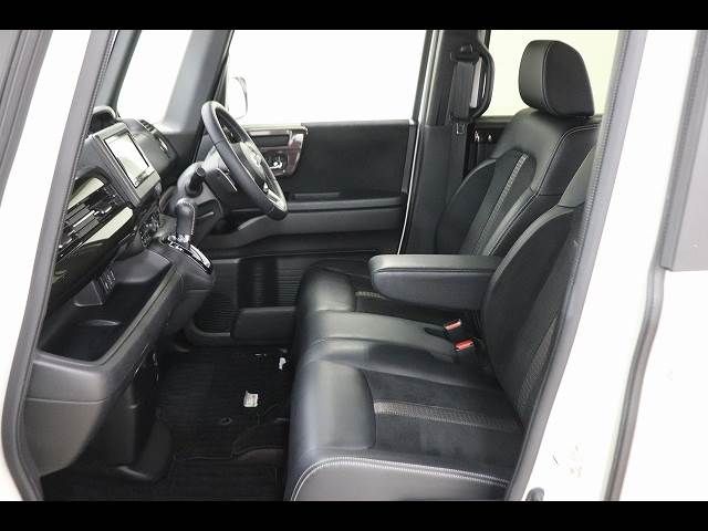 HONDA N BOX CUSTOM 2020 Image 31