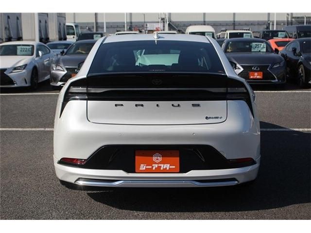 TOYOTA PRIUS PHV 2024 Image 31