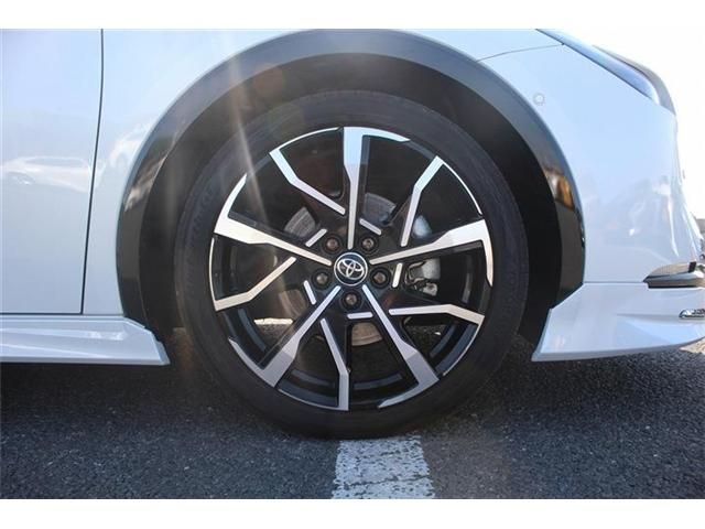 TOYOTA PRIUS PHV 2024 Image 31