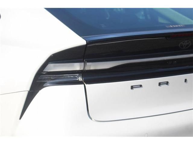 TOYOTA PRIUS PHV 2024 Image 31