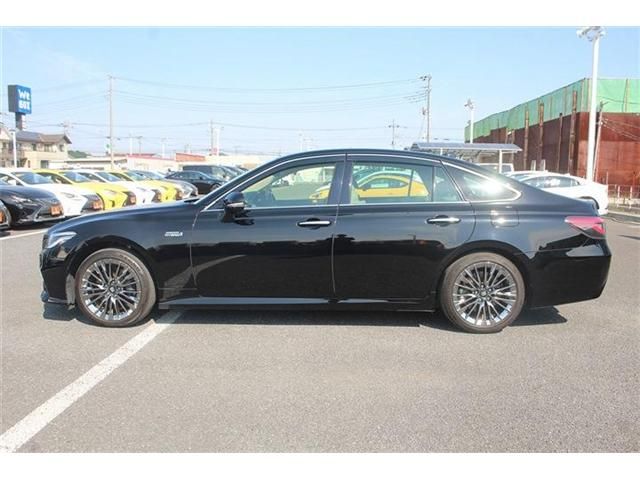 TOYOTA CROWN SEDAN HYBRID 2020 Image 31