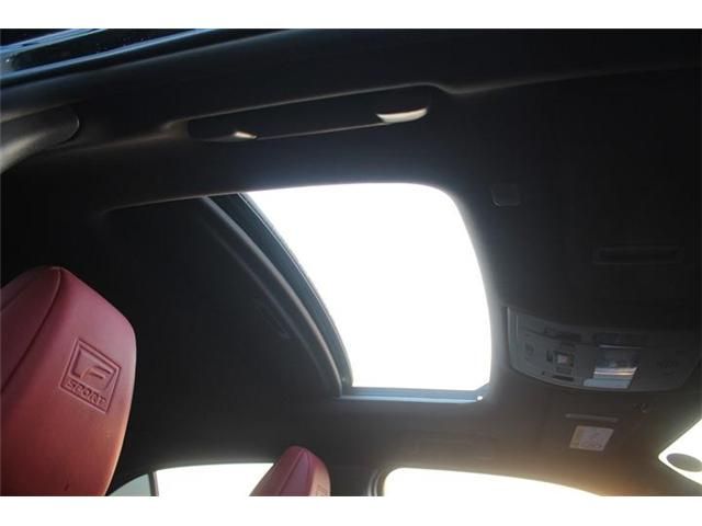 TOYOTA LEXUS UX250H 2019 Image 31