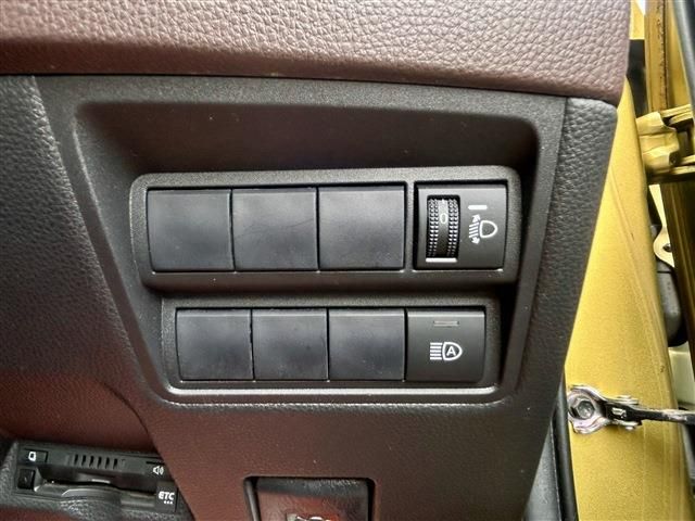 TOYOTA YARIS CROSS HYBRID 2021 Image 31