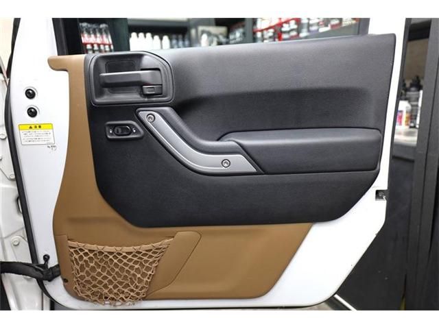 JEEP WRANGLER UNLIMI 2012 Image 31