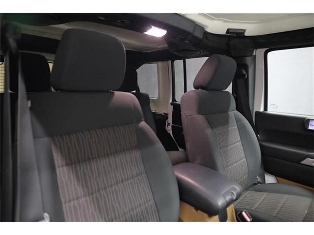 JEEP WRANGLER UNLIMI 2012 Image 31