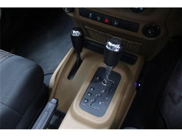 JEEP WRANGLER UNLIMI 2012 Image 31