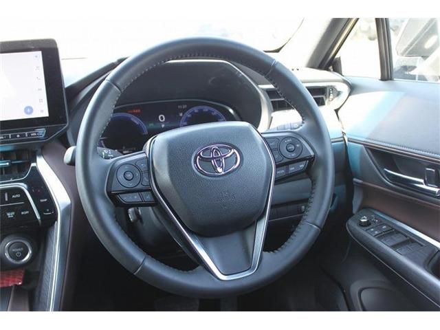 TOYOTA HARRIER HYBRID 2023 Image 31