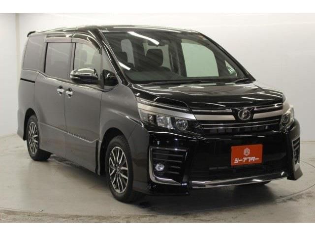 TOYOTA VOXY 2017 Image 31