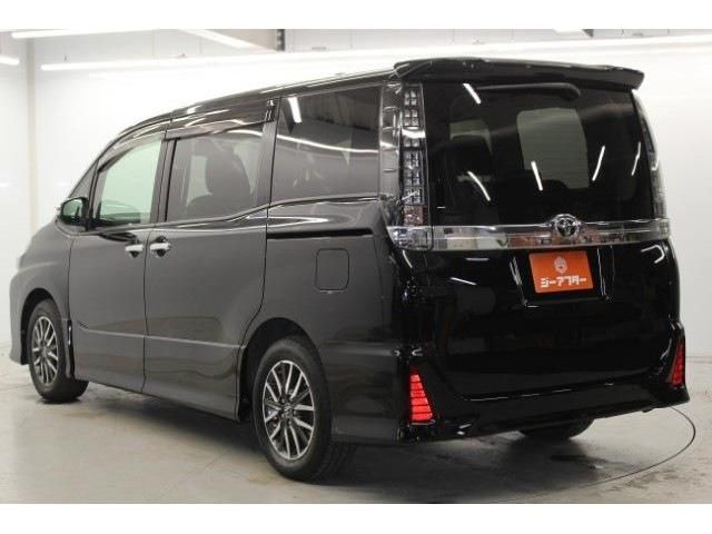 TOYOTA VOXY 2017 Image 31