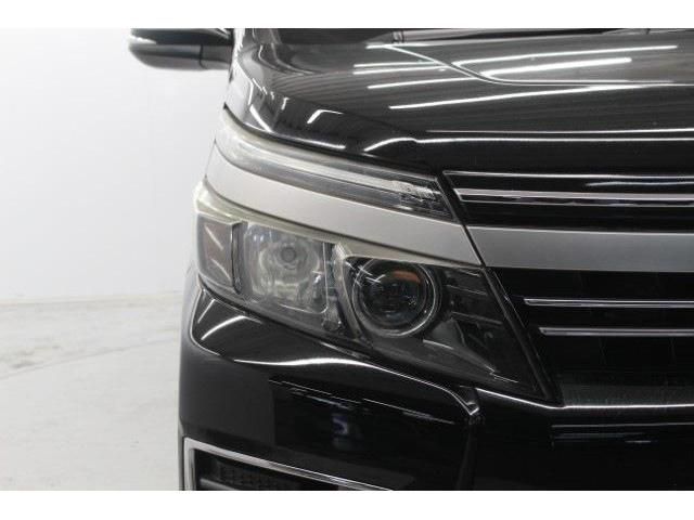 TOYOTA VOXY 2017 Image 31