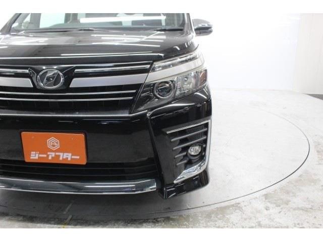 TOYOTA VOXY 2017 Image 31