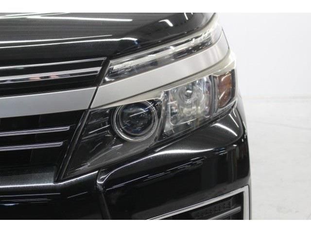 TOYOTA VOXY 2017 Image 31