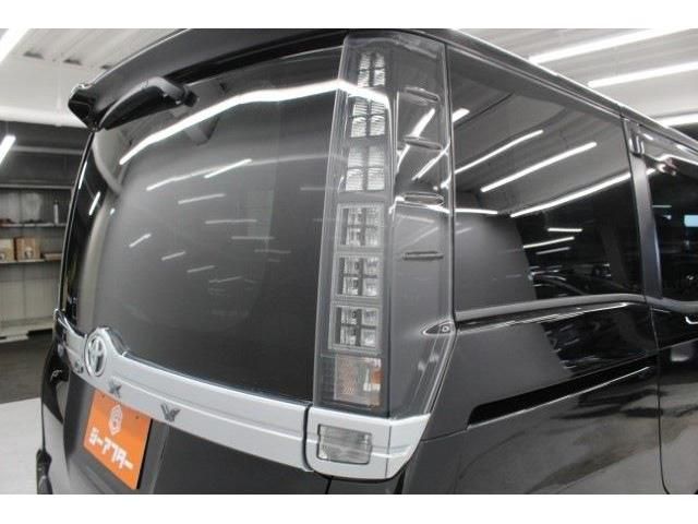 TOYOTA VOXY 2017 Image 31