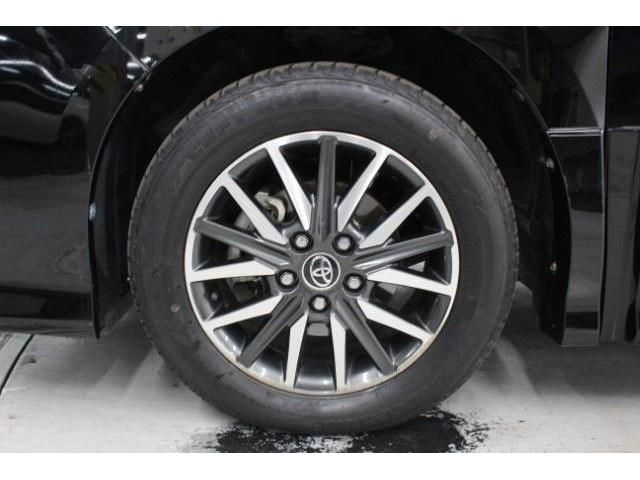 TOYOTA VOXY 2017 Image 31