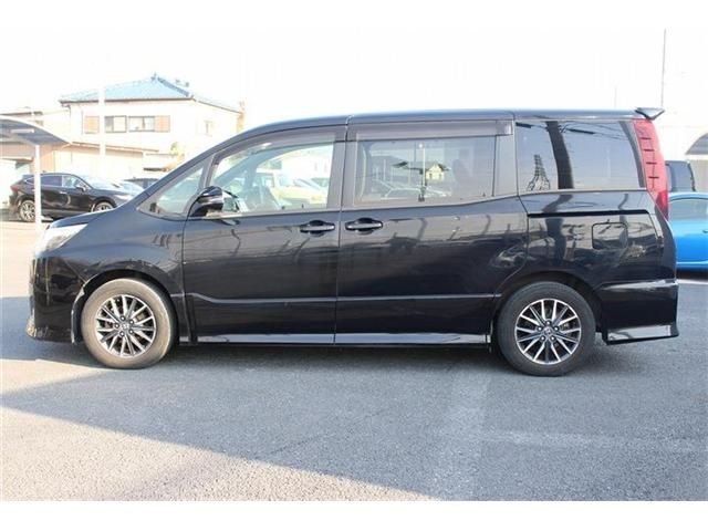 TOYOTA NOAH 2014 Image 31