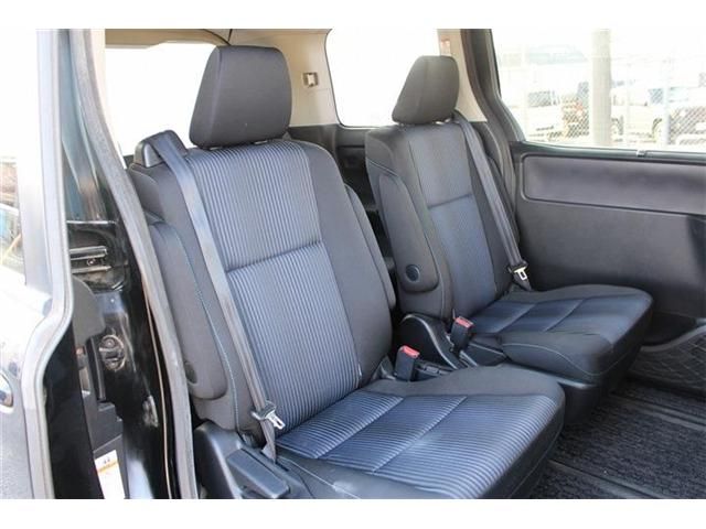 TOYOTA NOAH 2014 Image 31