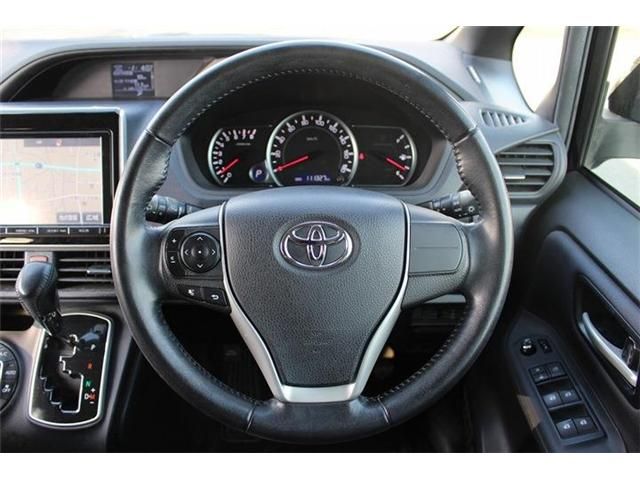 TOYOTA NOAH 2014 Image 31