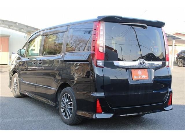 TOYOTA NOAH 2014 Image 31