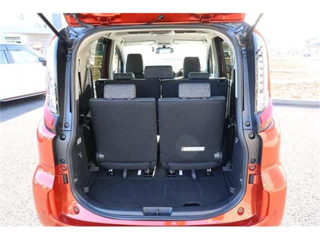 TOYOTA SIENTA HYBRID 2024 Image 31