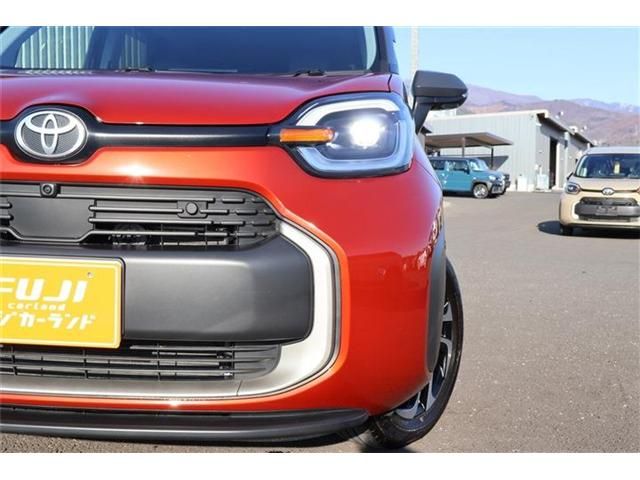 TOYOTA SIENTA HYBRID 2024 Image 31