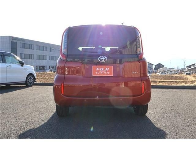 TOYOTA SIENTA HYBRID 2024 Image 31