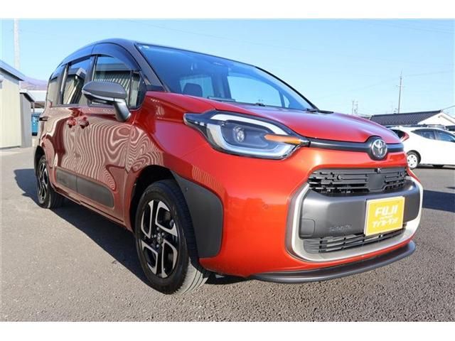 TOYOTA SIENTA HYBRID 2024 Image 31