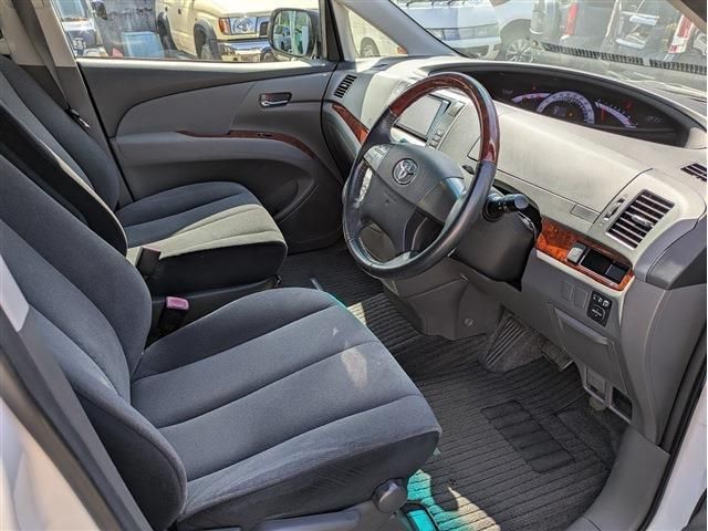 TOYOTA ESTIMA 2011 Image 31