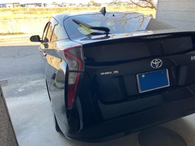 TOYOTA PRIUS 2018 Image 31