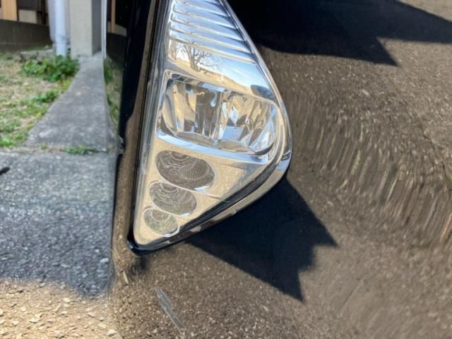 TOYOTA PRIUS 2018 Image 31