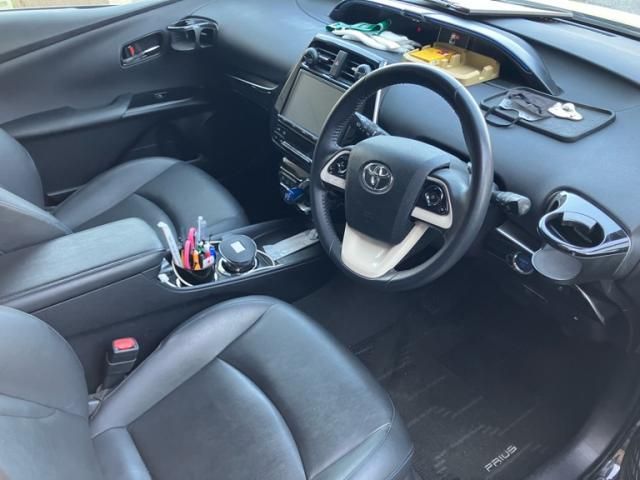 TOYOTA PRIUS 2018 Image 31