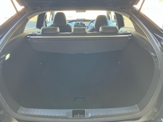 TOYOTA PRIUS 2018 Image 31