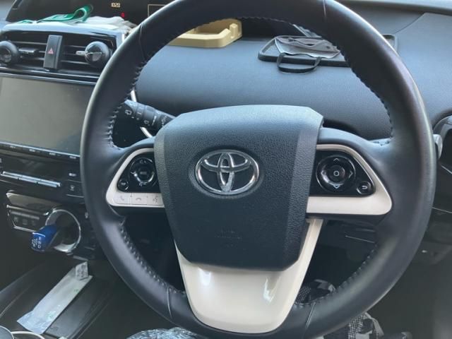 TOYOTA PRIUS 2018 Image 31