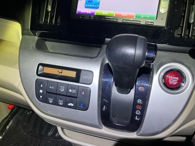 HONDA N-WGN 2015 Image 31