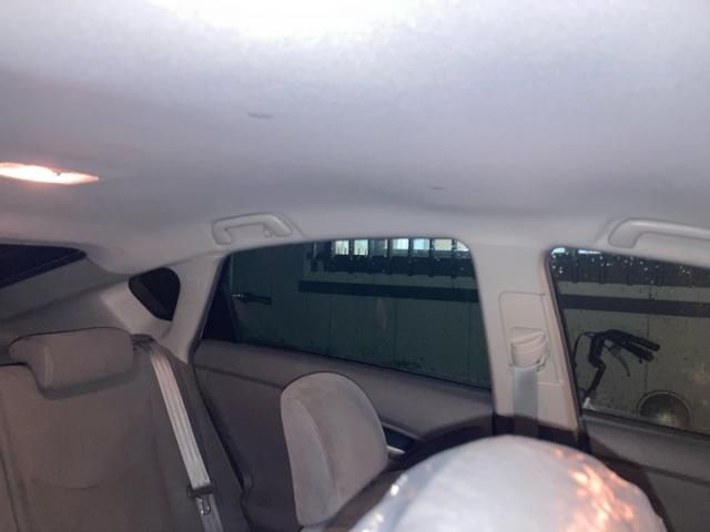 TOYOTA PRIUS 2010 Image 31