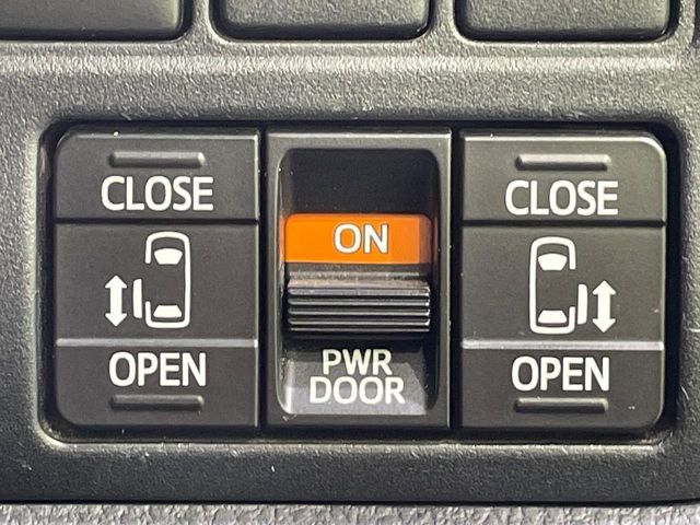 TOYOTA VOXY 2019 Image 31