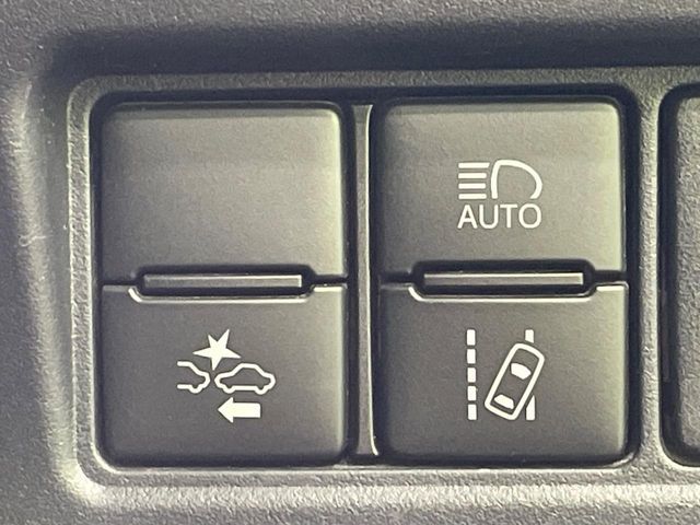 TOYOTA VOXY 2019 Image 31