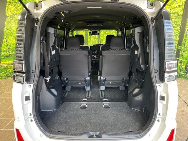 TOYOTA VOXY 2019 Image 31