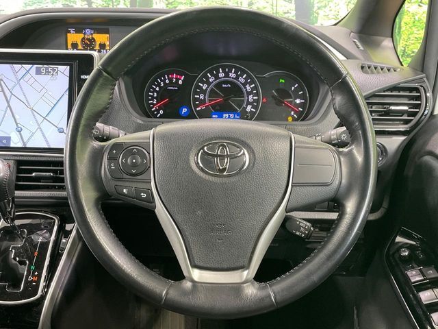 TOYOTA VOXY 2019 Image 31