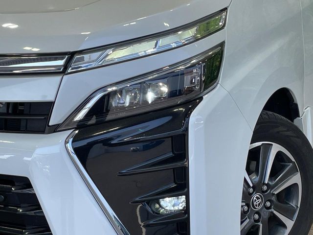 TOYOTA VOXY 2019 Image 31