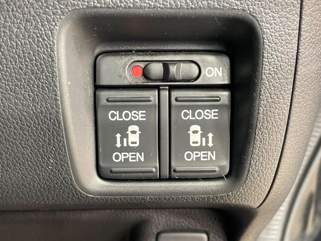 HONDA N BOX 2017 Image 31